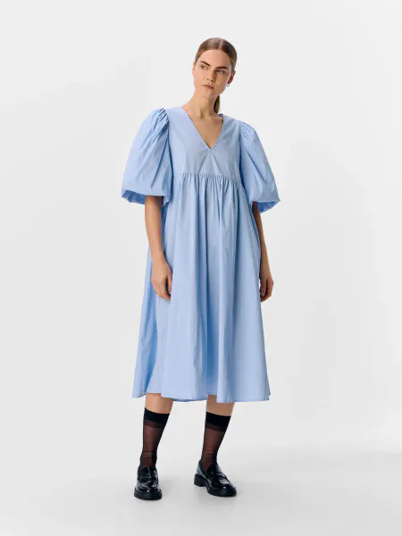 Bilde av OBJPAIGE 2/4 LO DRESS CORNFLOWE BLUE 138 DIV