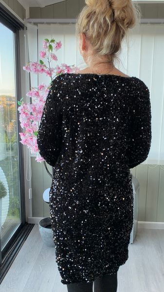 Hovedbilde  VIFAITH V-NECK L/S SEQUIN DRESS/1